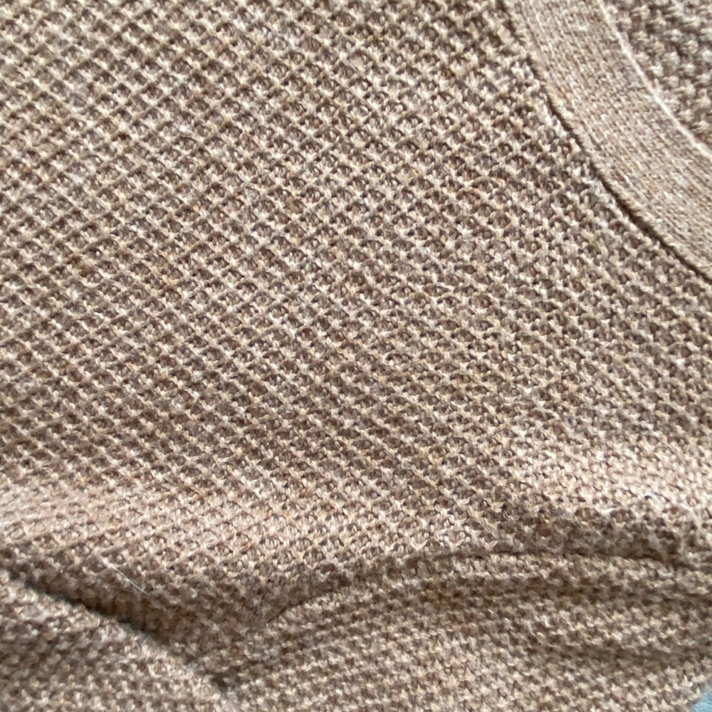 Sweater - Picture 4 of 4